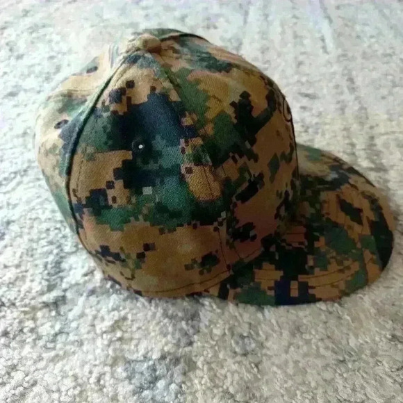 New Era Los Angeles Angels 59FIFTY Fitted Army Print Baseball Cap Size 7 - Picture 3 of 13